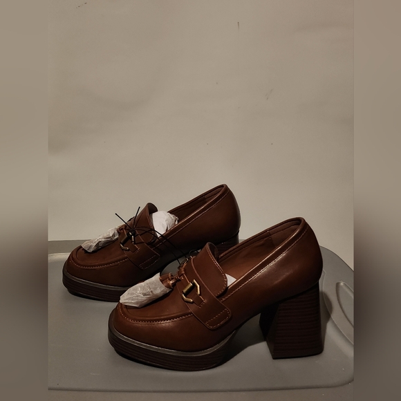 NWT a.n.a A New Approach Chunky Heels,  Size 5.5 - Picture 6 of 14